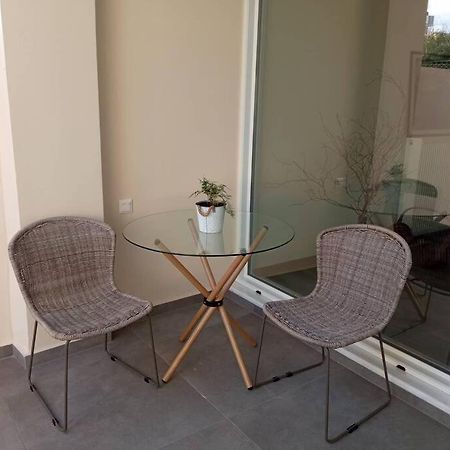 Διαμέρισμα 90 Τμ Σε Μικρό Συγκρότημα Apartment กูนูปิเดียนา ภายนอก รูปภาพ